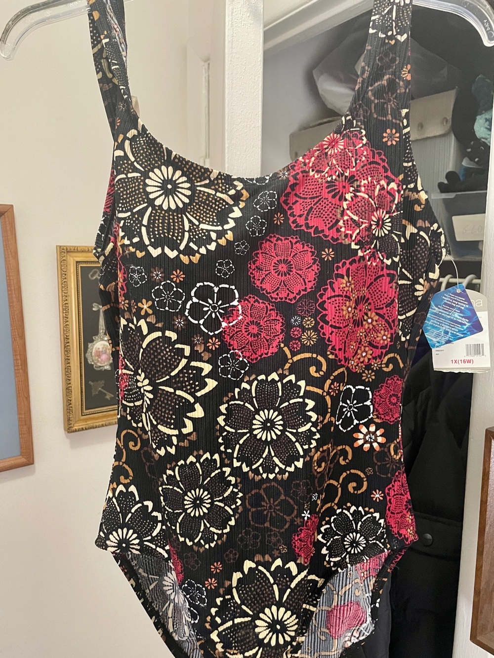 Catalina Black Sand Floral Design Swim Suit Size 1X (16W) New With Tag